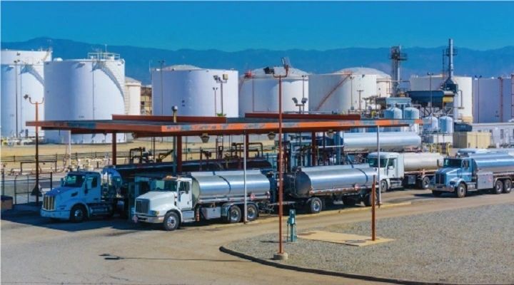 Avtur Storage Tanks