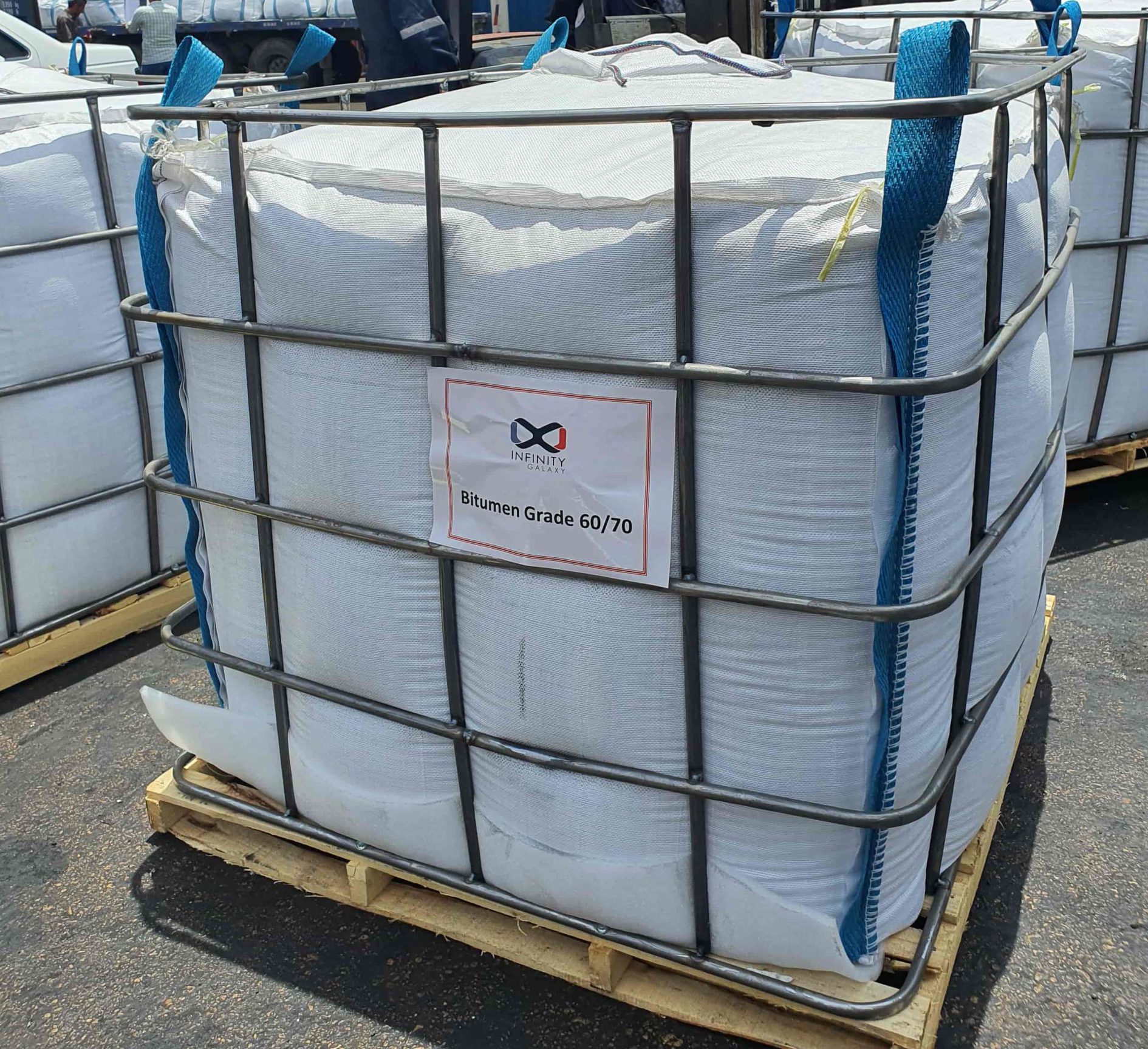 Bitumen storage tanks