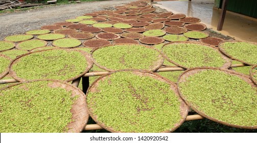 Drying cloves