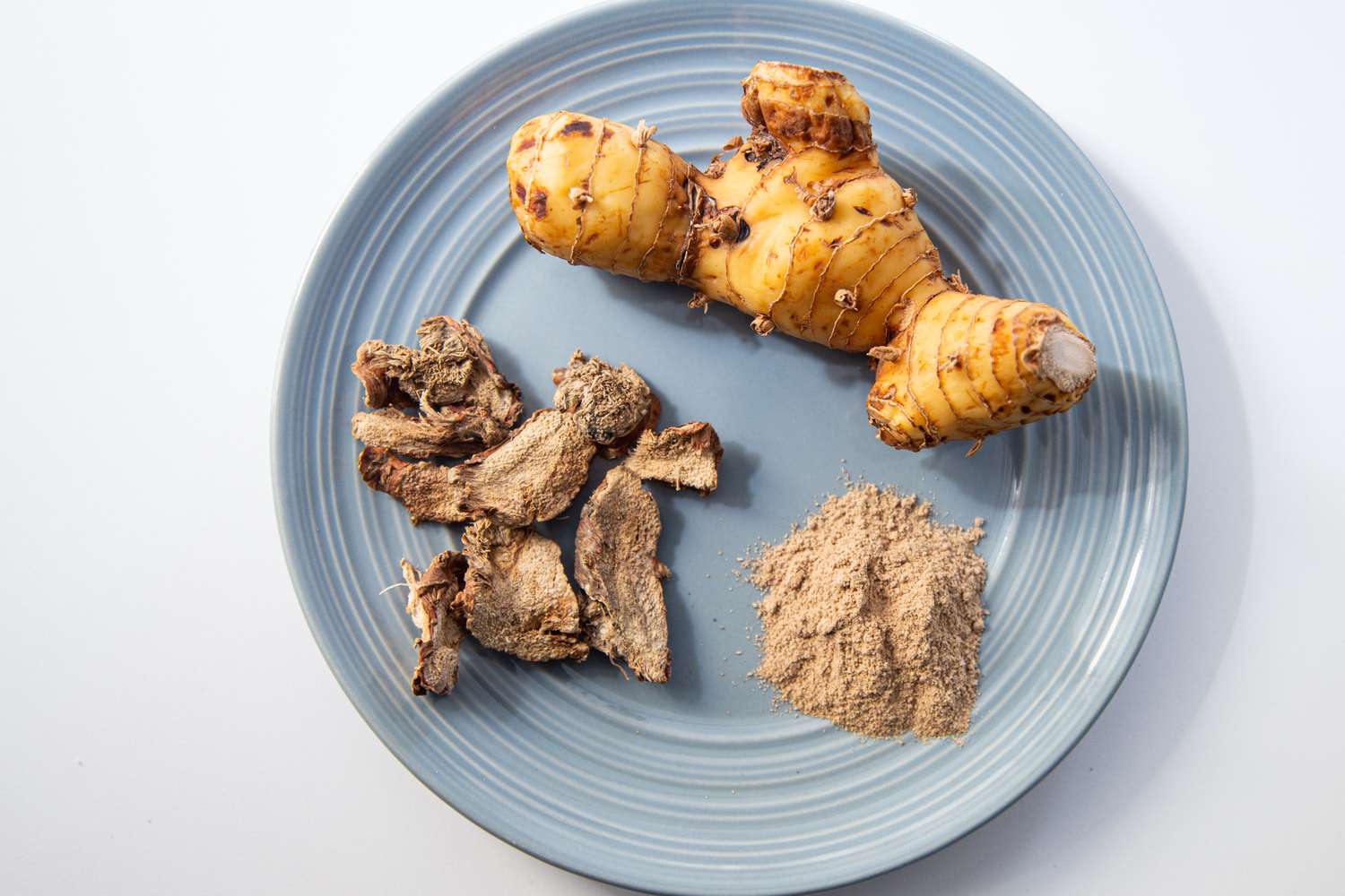Harvesting galangal